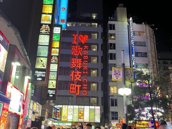 大阪の立ちんぼ事情！スポット・料金相場・メリット・デメリットなど｜風俗求人・高収入バイト探しならキュリオス