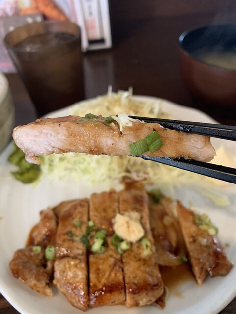 紅とん 浜松町金杉橋店（浜松町/居酒屋） -