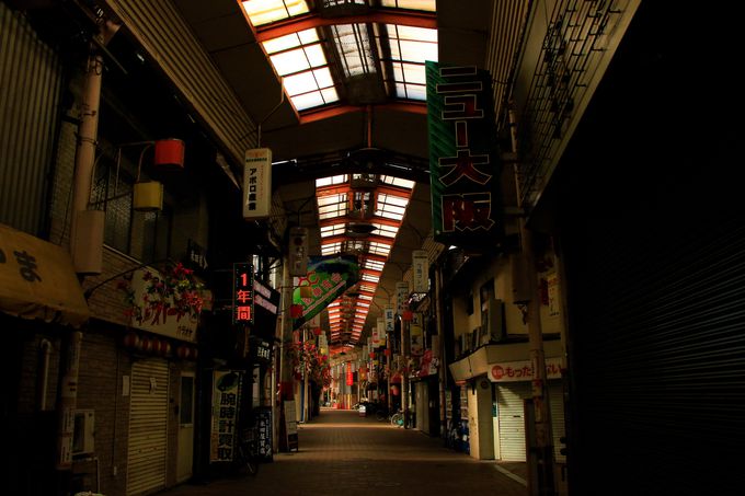 大阪 飛田新地・ 「嘆きの壁」 と