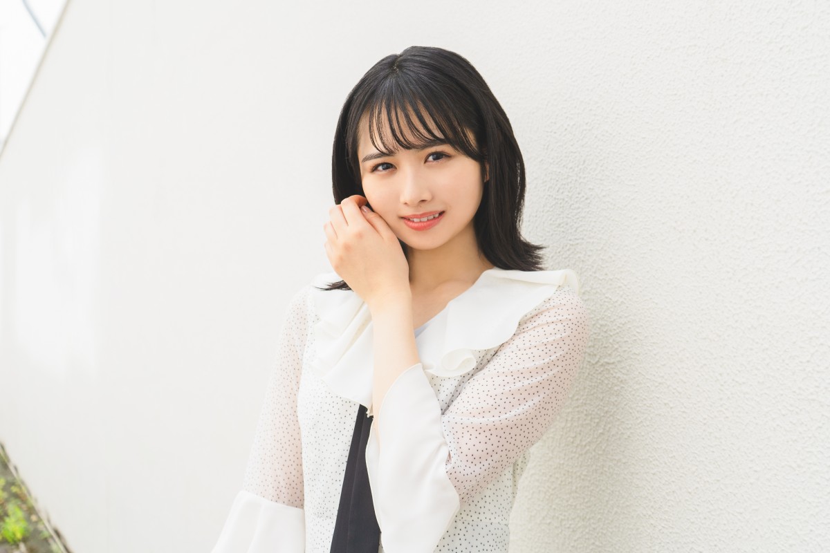 日向坂46・上村ひなの、くすみゼロのなめらか肌を披露♡ いつだって”調子のイイ肌”になるためのマル秘アイテム３つって？ | arweb（アールウェブ）